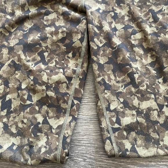 Sz4/6 Lululemon Wunder Under Roll Down Pant in Mystic Jungle VGUC - Picture 11 of 12